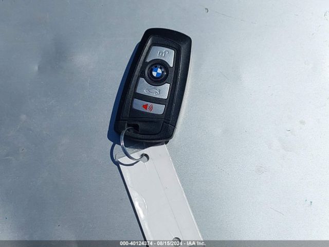 WBA8A9C53JAD26902 BMW 320i