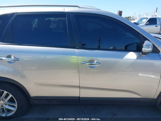 KIA SORENTO LX 2015 5XYKT4A62FG655015 Image 12
