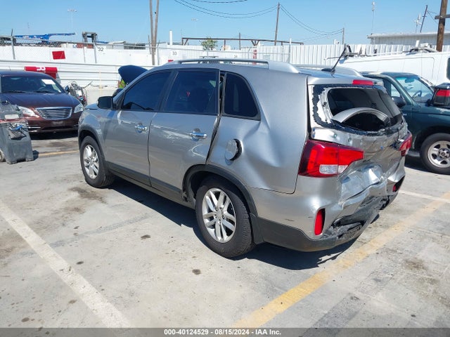 KIA SORENTO LX 2015 5XYKT4A62FG655015 Image 3