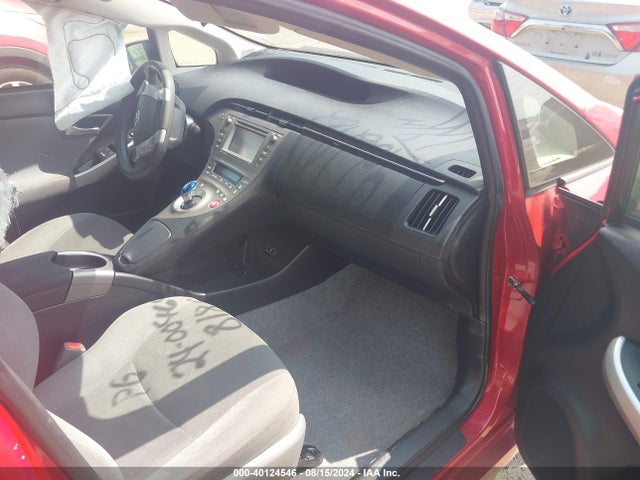 Toyota Prius Three 2015 JTDKN3DU1F0422182 Image 5