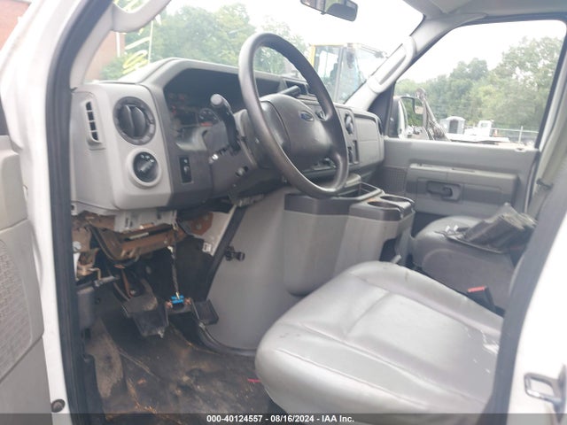 Ford E-250 Commercial 2014 1FTNE2EW1EDA82028 Image 5