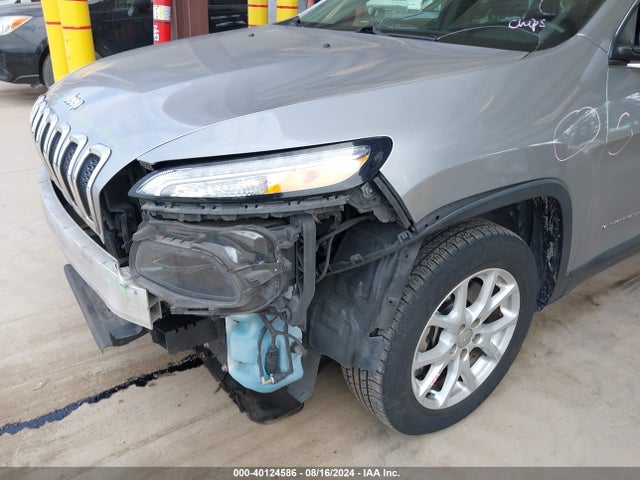 Jeep Cherokee Latitude 2015 1C4PJLCS4FW620995 Image 16