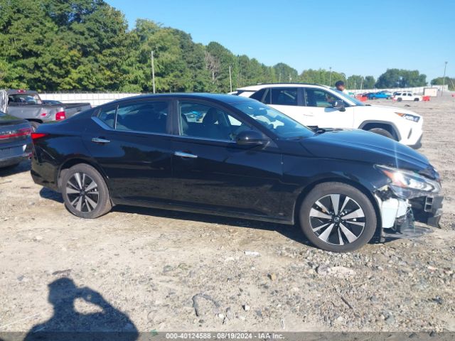 1N4BL4DWXNN302269 Nissan Altima Sv Intelligent Awd