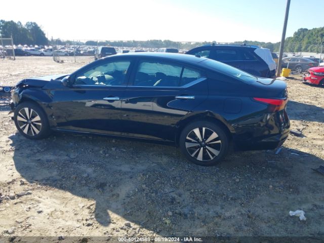 1N4BL4DWXNN302269 Nissan Altima Sv Intelligent Awd