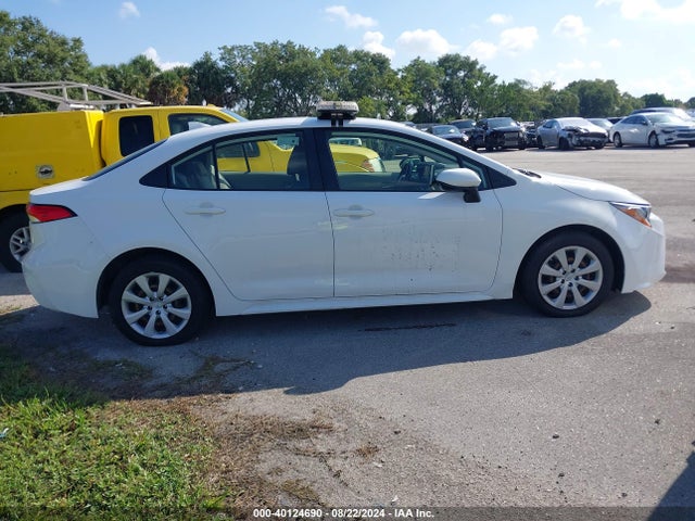 Toyota COROLLA LE 2021 JTDEPMAE5MJ187027 Image 13