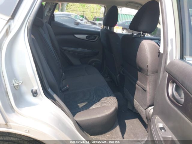 JN1BJ1CR0JW260180 Nissan Rogue Sport S