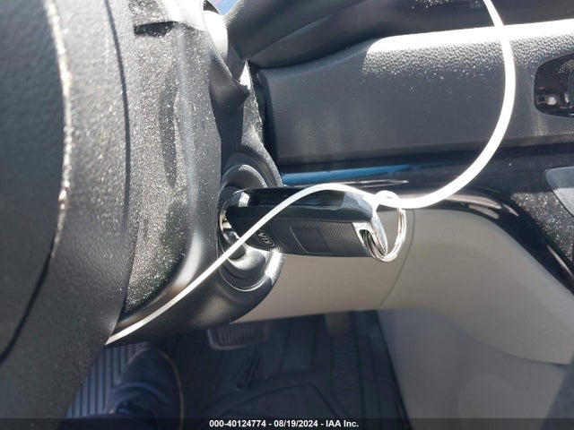 KIA SEDONA LX 2016 KNDMB5C14G6151587 Image 11