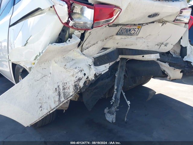 KIA SEDONA LX 2016 KNDMB5C14G6151587 Image 13