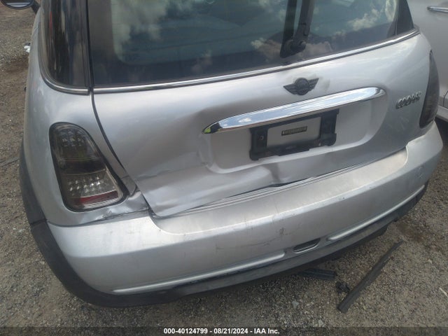 2006 MINI COOPER WMWRC33596TK66743 Photo 5