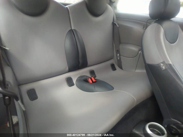 2006 MINI COOPER WMWRC33596TK66743 Photo 7