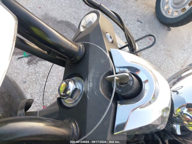 2011 YAMAHA XVS1300 JYAVP33E3BA003025 Photo 10