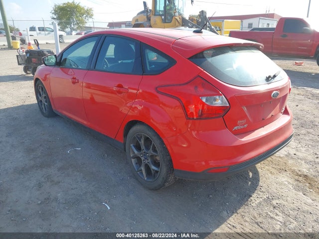 Ford FOCUS SE 2014 1FADP3K24EL134969 Image 3