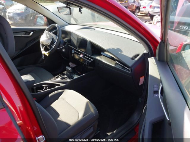 KNDCP3LE4R5146581 KIA NIRO LX