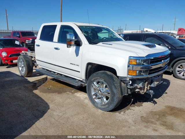 2018 1GC1KWEY2JF192987 main image