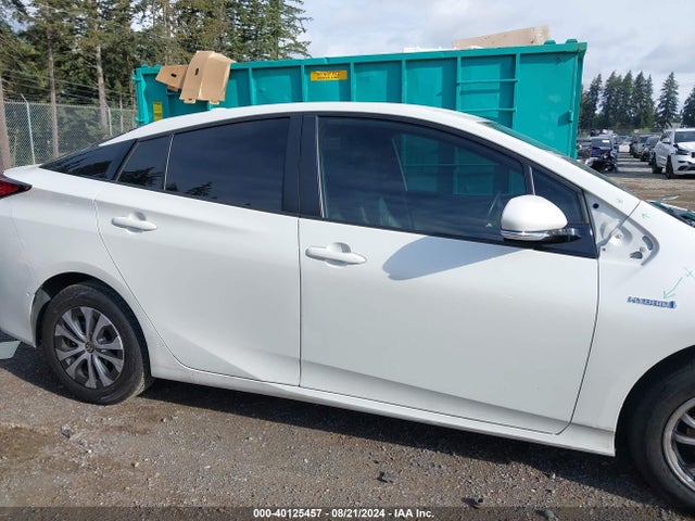 Toyota Prius Xle Awd-e 2020 JTDL9RFUXL3021698 Image 14