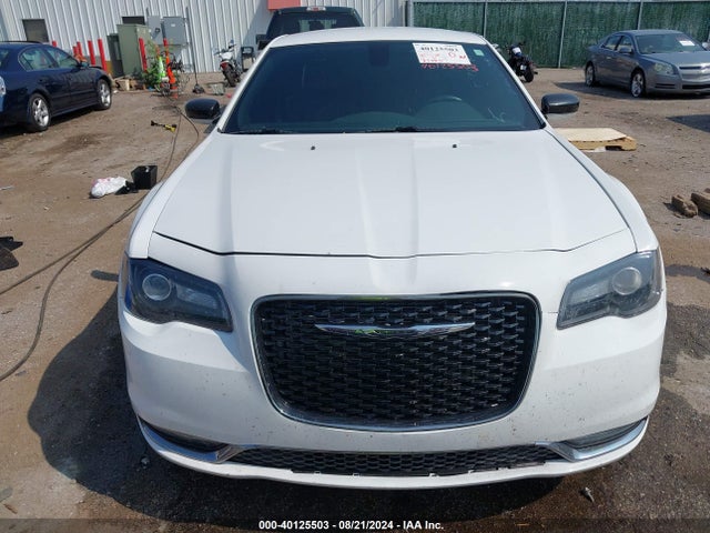 Chrysler 300 300s 2016 2C3CCAGG9GH217036 Image 12