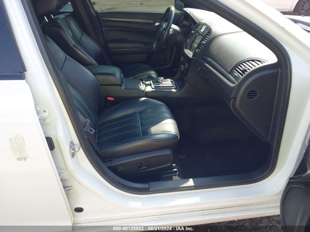 2C3CCAGG9GH217036 Chrysler 300 300s