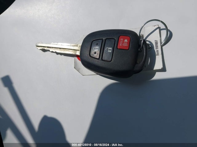 Toyota Rav4 Xle 2015 2T3RFREV5FW356852 Image 11