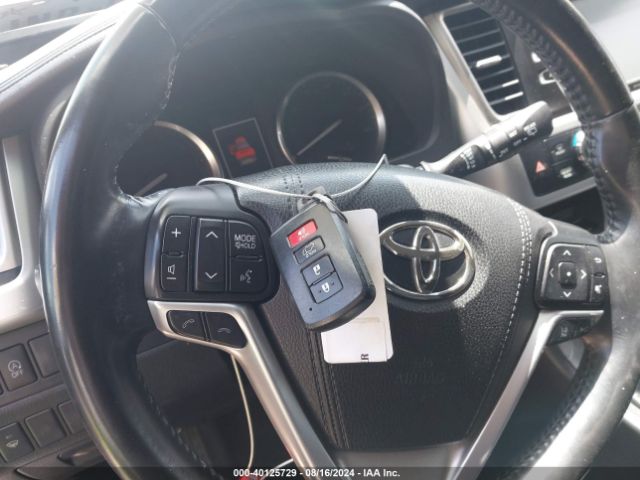 5TDKZRFH9HS509545 Toyota Highlander Se