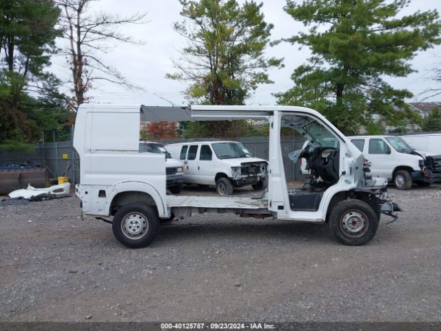 3C6TRVAG0JE148368 RAM Promaster 1500 Low Roof 136 Wb