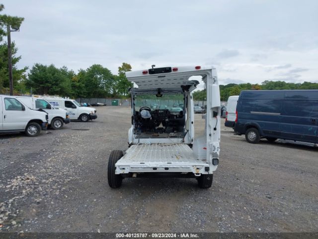 3C6TRVAG0JE148368 RAM Promaster 1500 Low Roof 136 Wb