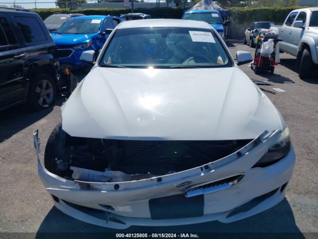 WBA3B1G52FNT02252 BMW 320i