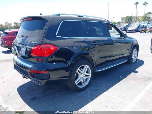 4JGDF7DE3FA535532 Mercedes-Benz Gl 550 4matic