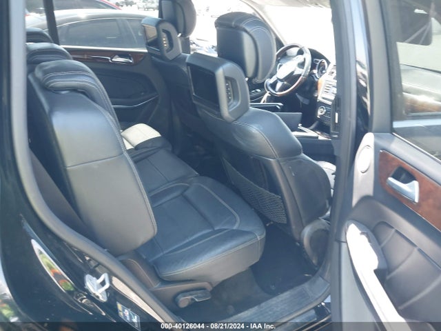 4JGDF7DE3FA535532 Mercedes-Benz Gl 550 4matic