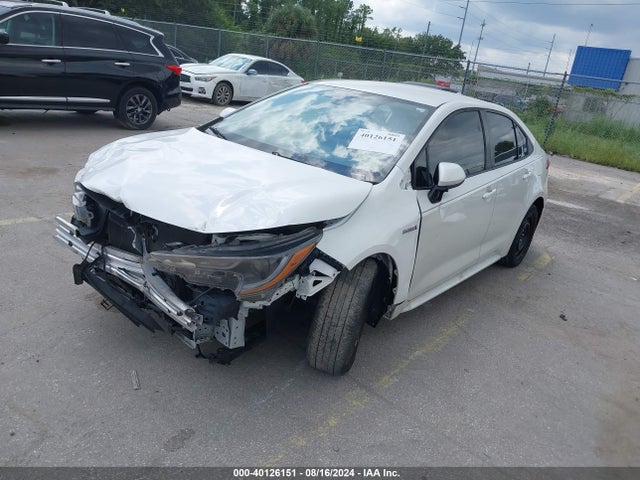 Toyota Corolla Hybrid Le 2020 JTDEBRBE8LJ002722 Image 2