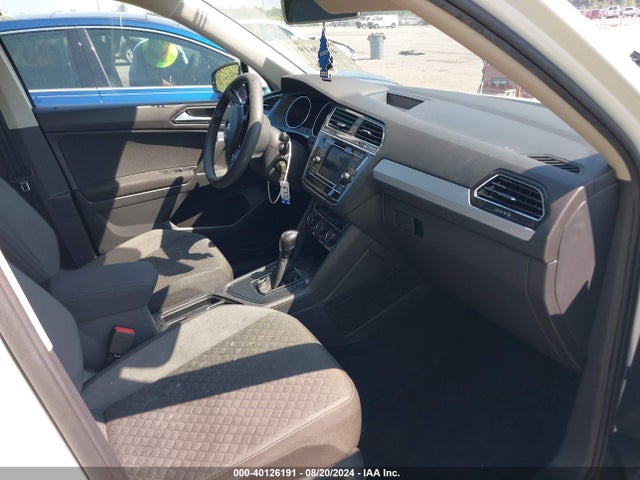 3VV1B7AX4JM056932 Volkswagen Tiguan 2.0t S