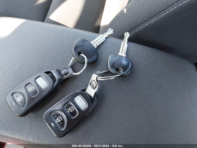 Hyundai ELANTRA SE 2018 5NPD74LF6JH347244 Image 11