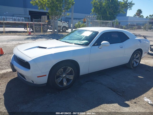 Dodge Challenger Sxt 2015 2C3CDZAG4FH821399 Image 2