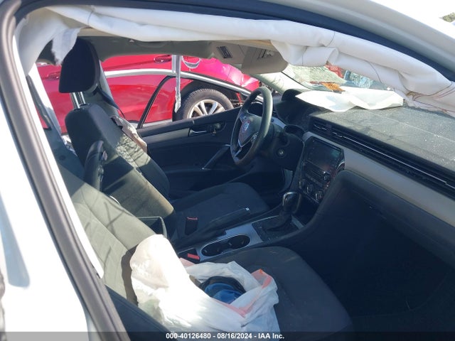 1VWAA7A36LC003696 Volkswagen Passat 2.0t S