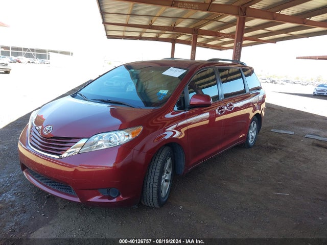 Toyota Sienna Le 8 Passenger 2015 5TDKK3DC4FS628495 Image 2