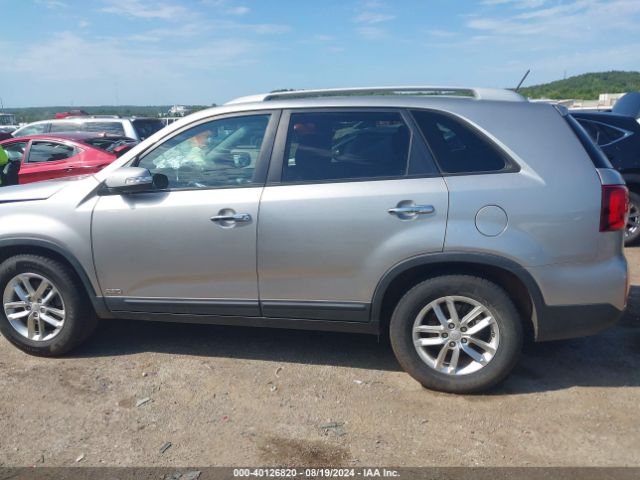 5XYKTDA67FG553662 KIA SORENTO LX