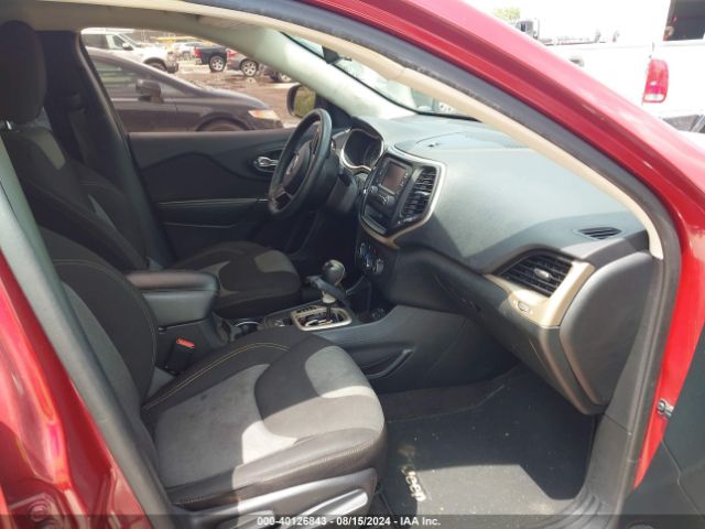 1C4PJLAB5GW233392 Jeep Cherokee Sport