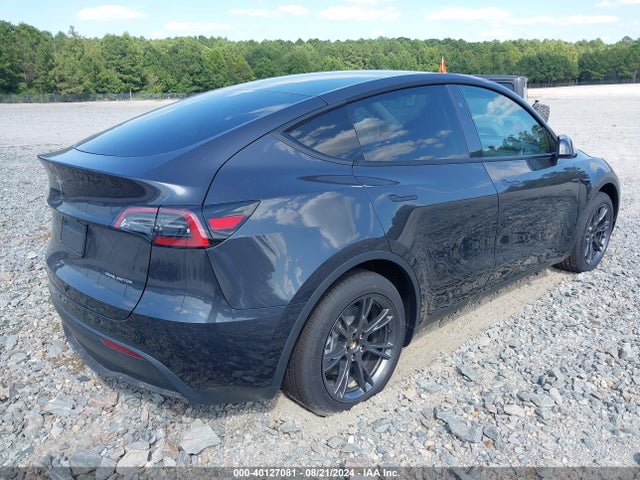 2024 TESLA MODEL Y 7SAYGAEE7RF155624 Photo 3
