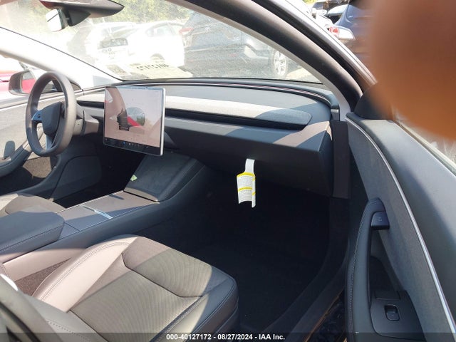 2024 TESLA MODEL 3 5YJ3E1EA0RF820499 Photo 4
