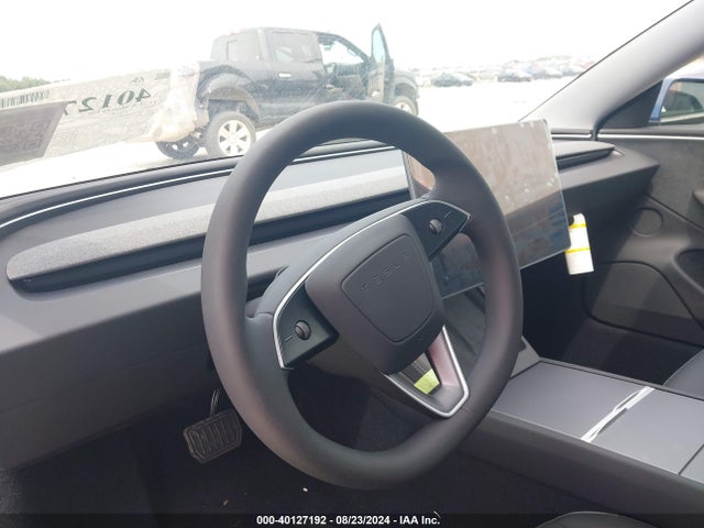 Tesla Model 3 Long Range Dual Motor All-wheel Drive 2024 5YJ3E1EB6RF811511 Image 11