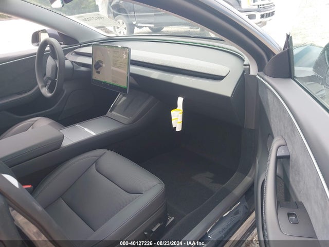 2024 TESLA MODEL 3 5YJ3E1EB6RF794998 Photo 4