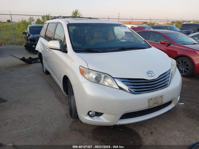 Toyota Sienna Xle 8 Passenger 2017 5TDYZ3DC7HS842356 main image