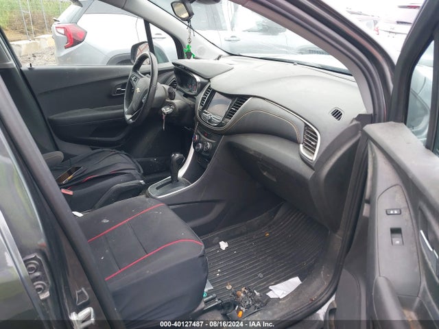 Chevrolet TRAX LS 2020 3GNCJKSB4LL116871 Image 5