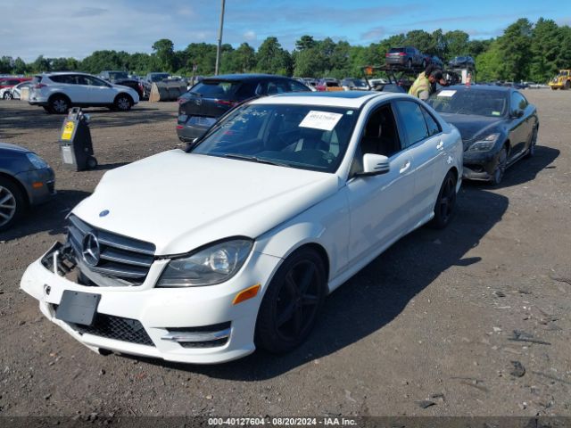WDDGF8AB4ER324735 Mercedes-Benz C 300 Luxury 4matic/sport 4matic