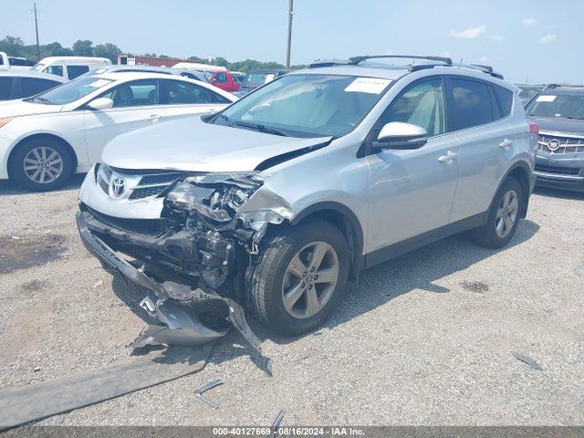 Toyota Rav4 Xle 2015 JTMRFREV6FD143308 Image 2