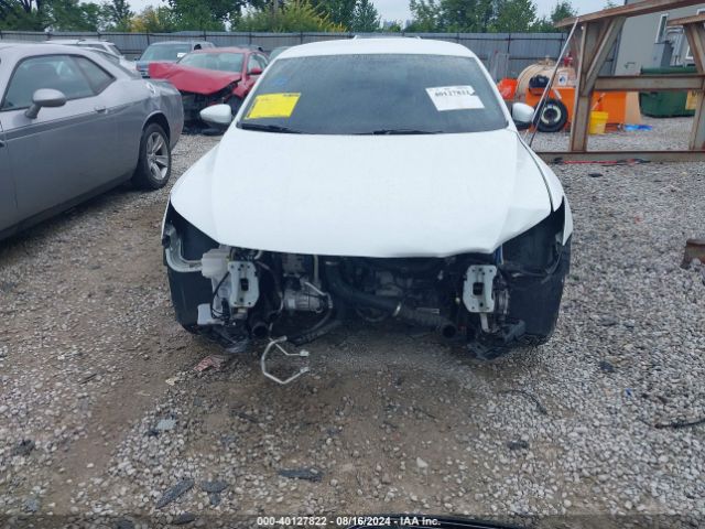 1VWDT7A33HC052675 Volkswagen Passat 1.8t R-line