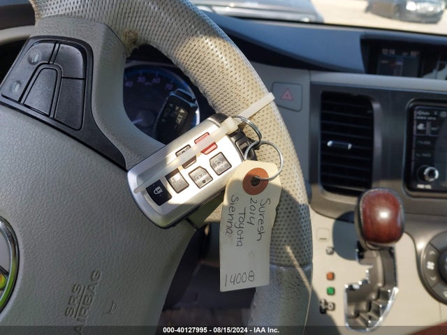 Toyota Sienna Xle 7 Passenger 2014 5TDDK3DC4ES084314 Image 11