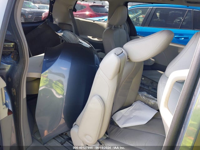 Toyota Sienna Xle 7 Passenger 2014 5TDDK3DC4ES084314 Image 8