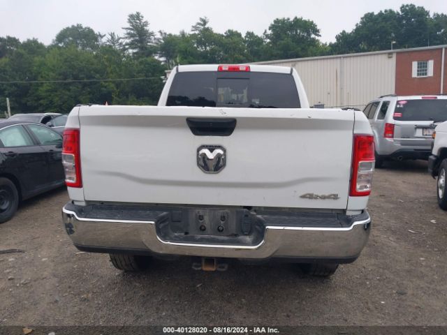 3C6UR5CJXNG110864 RAM 2500 Tradesman  4x4 6'4 Box