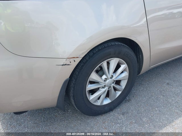 KIA SEDONA LX 2016 KNDMB5C17G6180601 Image 12