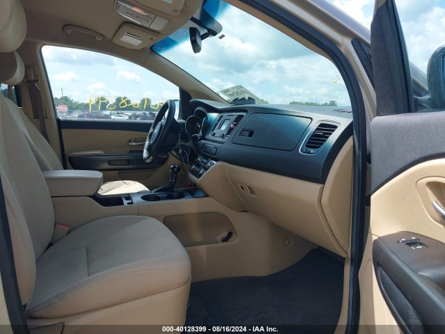 KIA SEDONA LX 2016 KNDMB5C17G6180601 Image 5